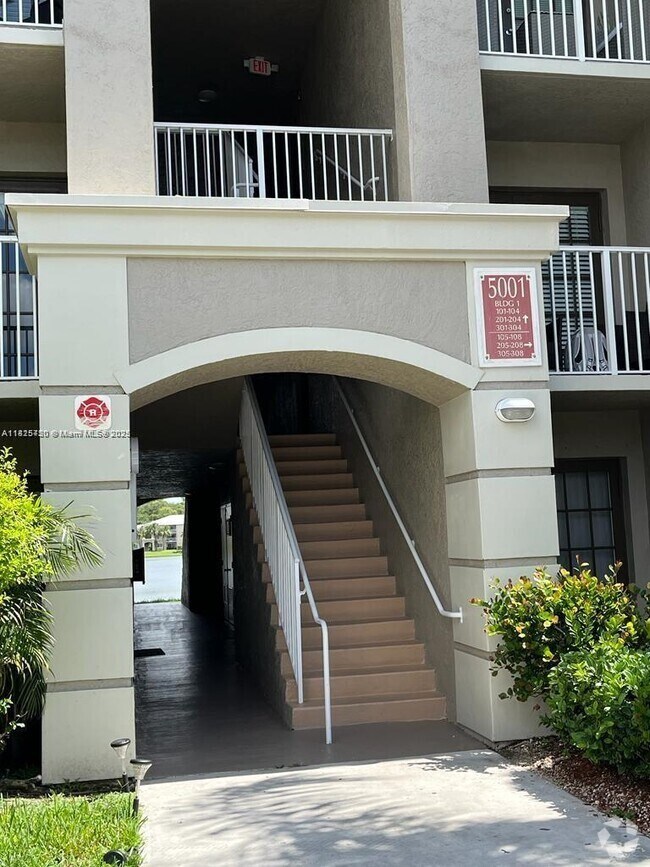 Building Photo - 5001 Wiles Rd Unit 102 Rental