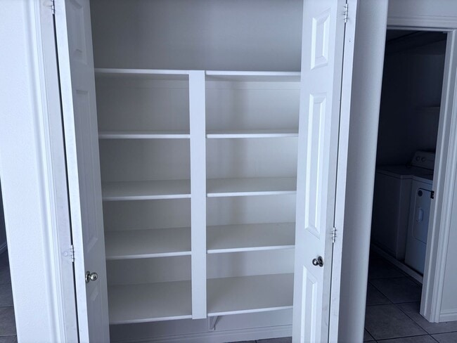 Photo - 3 bed / 2.5 bath / 1 car garage townhome