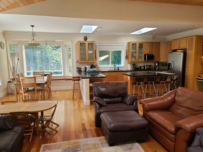 Photo - 232 Boundary Bay Rd