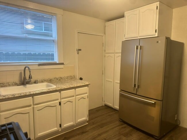 Photo - 1015 47th St Unit B