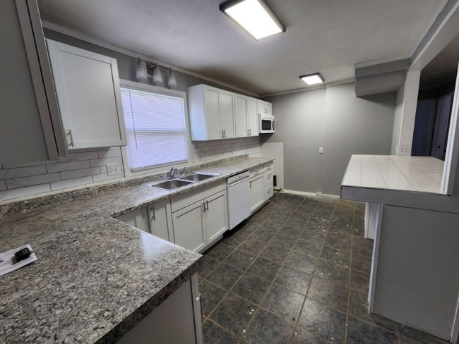 Photo - 16905 10th Ave