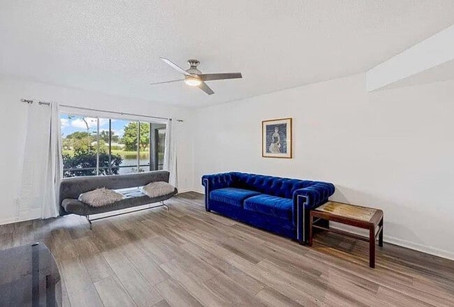 Photo - 209 Bobolink Way Unit A