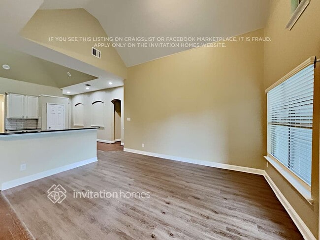 Photo - 622 W Fate Main Pl