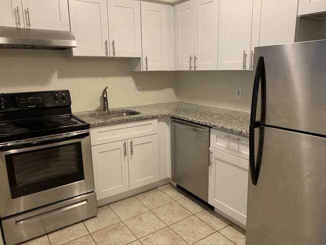 Kitchen - 111 N Swarthmore Ave Apartments Unit c-5