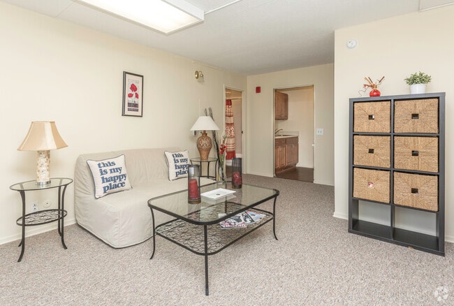 1BR, 1BA - Studio 430 SF