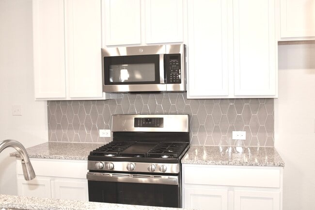 Building Photo - 949 Blue Oak Blvd