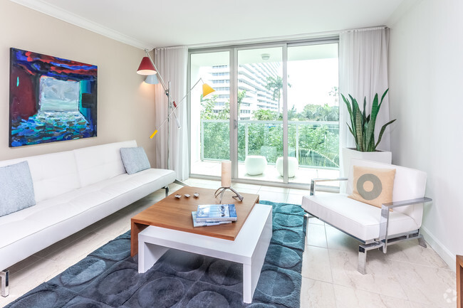 1b/1b Living Room, with Balcony - 1550 Brickell Ave Rental