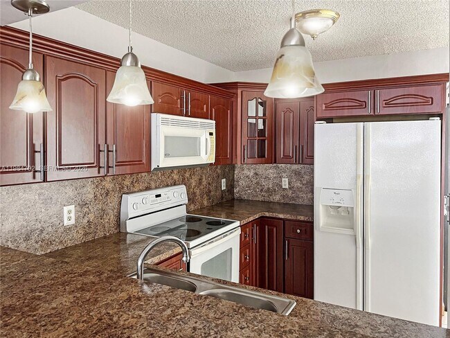 Photo - 5447 W 22nd Ct