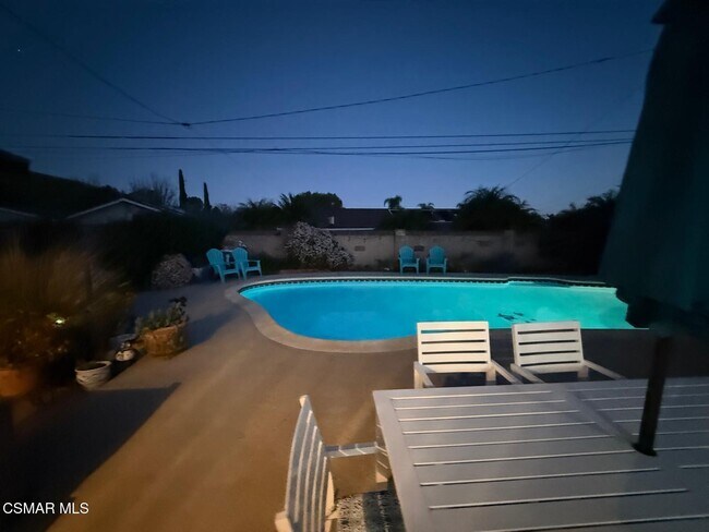 Photo - 1572 Dover Ave