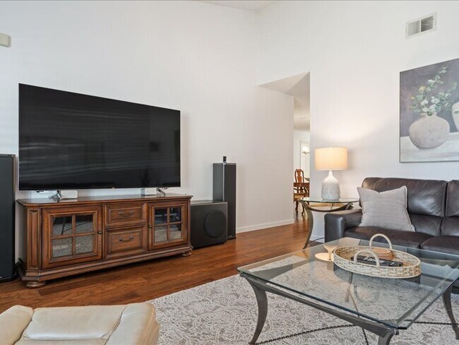 Photo - 349 Almond Way