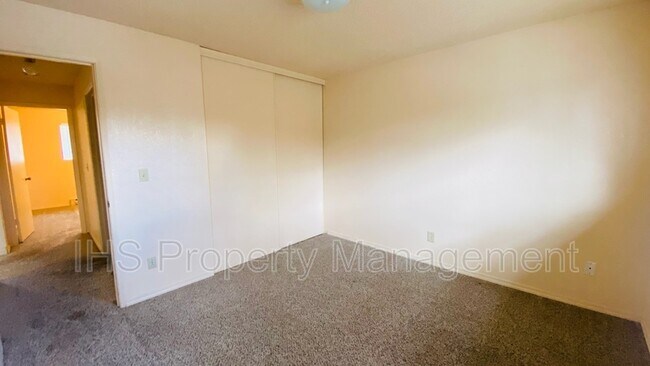 1913 Hoxie Ave Unidad C