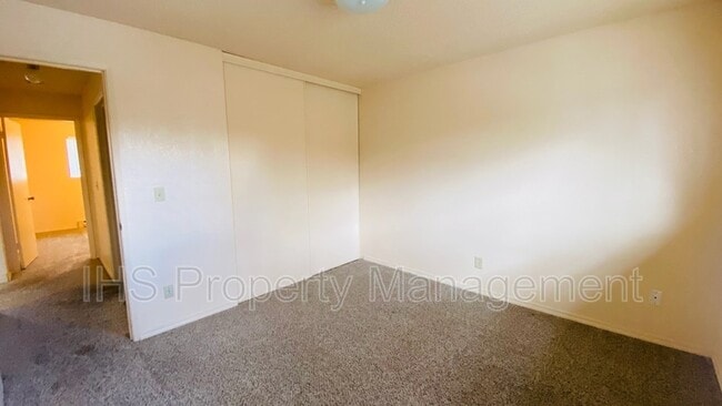 Photo - 1913 Hoxie Ave Unit C