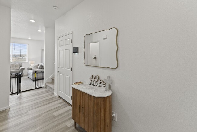 Photo - 11306 Splake St