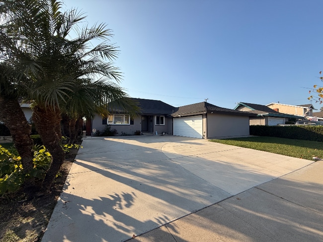 Photo - 15771 Belfast Ln