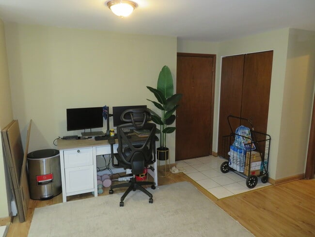 Photo - 2317 N Neva Ave Unit 308A