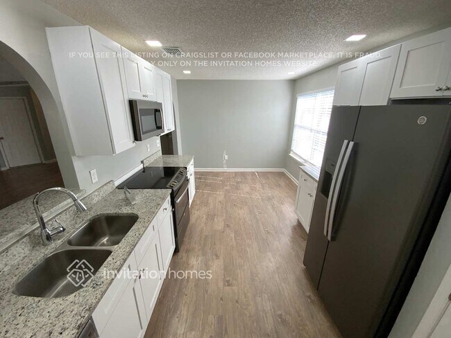 Photo - 11774 Mountain Ash Rd E