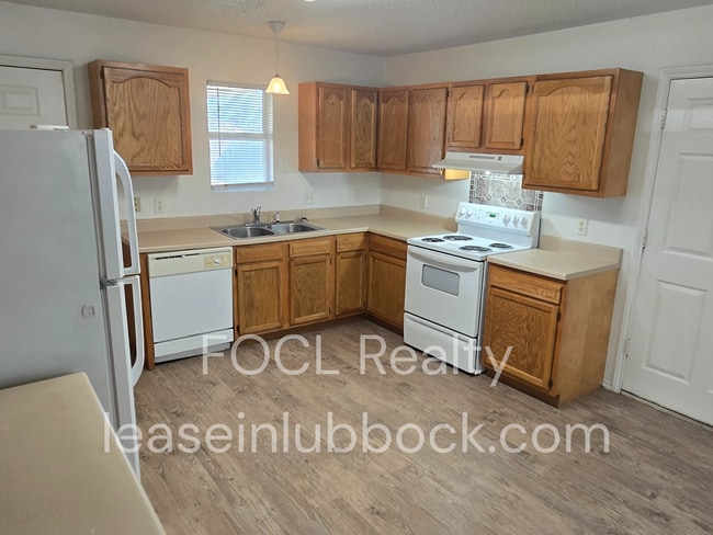 Photo - 2 bedroom, 2 bath, 1 car garage