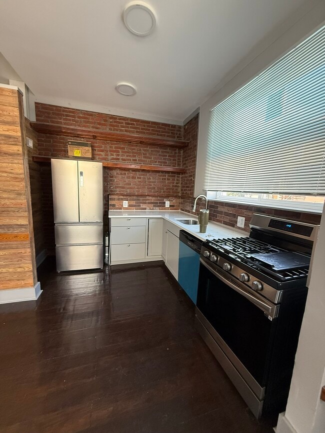 Building Photo - 1815 S 20th St Unit 1 Rental