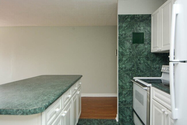 Photo - 428 W Wellington Ave Unit D7