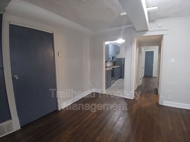 Photo - 104 N Indiana Ave