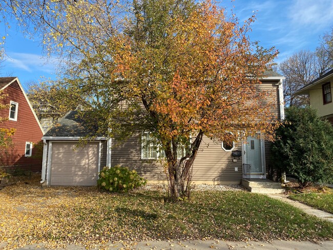 Photo - 18 9th Ave NW Casa