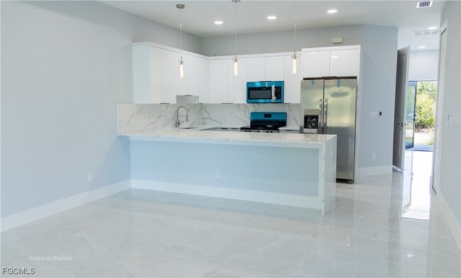 Photo - 2404-2406 Crawford Ave N