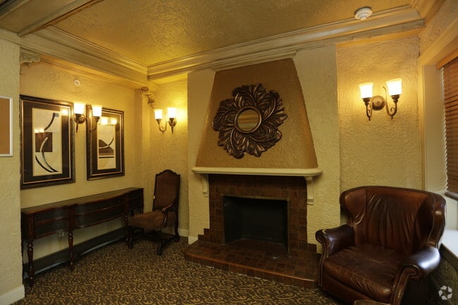 Photo - Linda Vista Apartments