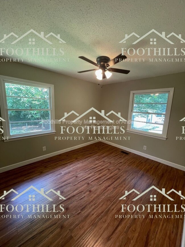 Photo - 411 Camellia Dr