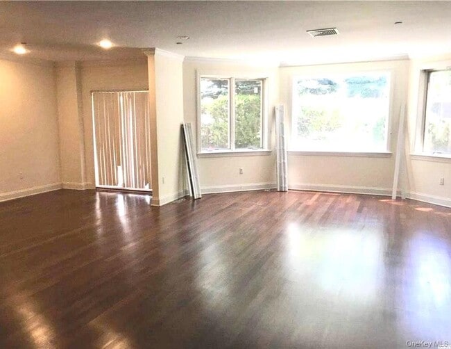 Photo - 171 Great Neck Rd Unit 1A