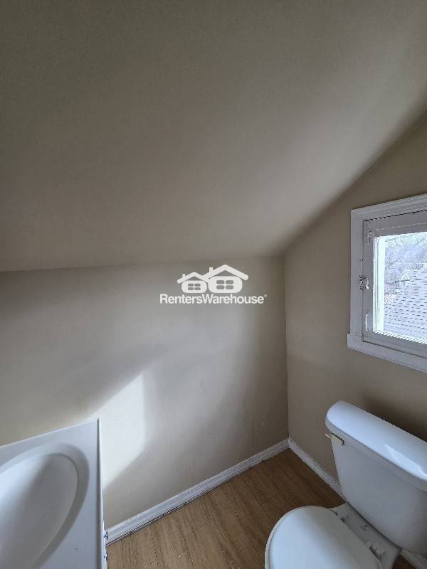 Photo - 8711 Alva Ave