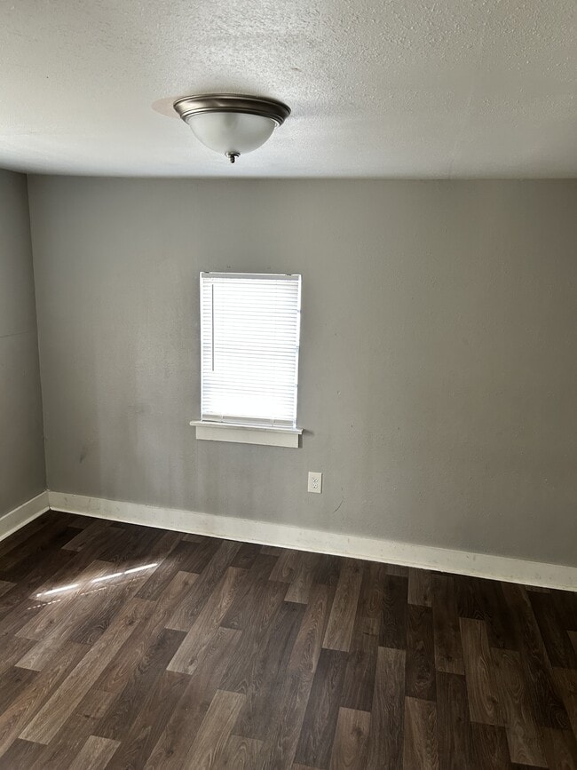 Photo - 4224 Alma St