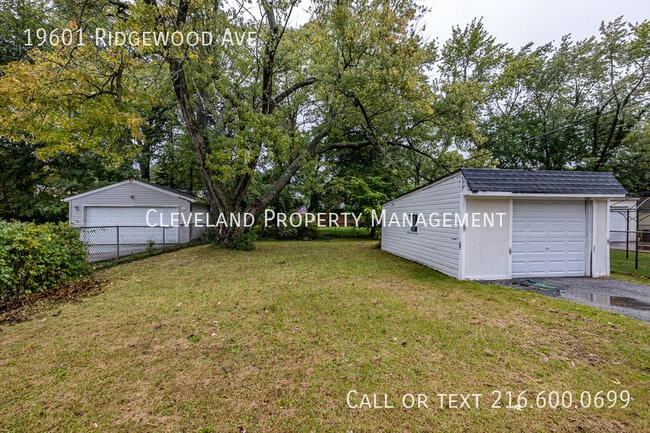 Photo - 19601 Ridgewood Ave