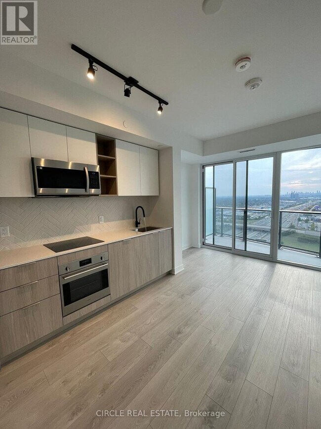 Photo - 36 Zorra St Unit 2202