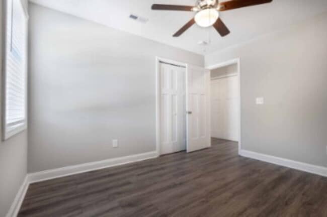 Photo - 1130 W Indiana Ave