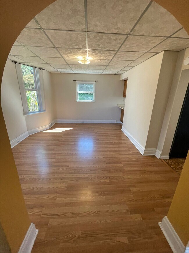 Photo - 1509 Methyl St