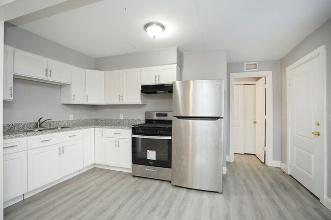 Photo - 8127 Colonial Ln Unit 2