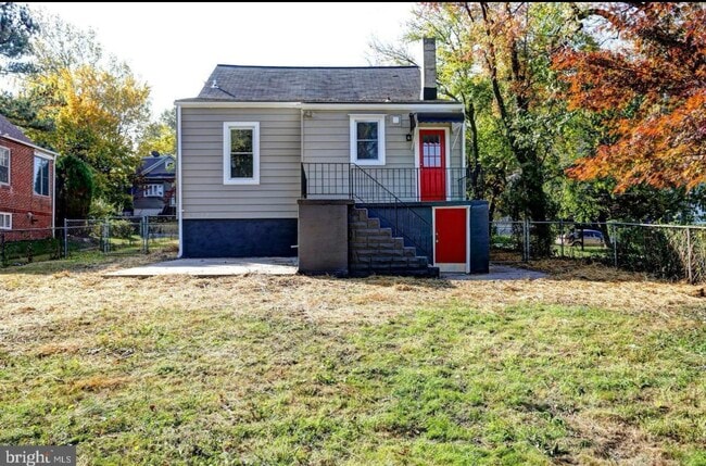 Photo - 3110 Louise Ave