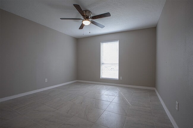 Photo - 16042 Bear Hill Dr