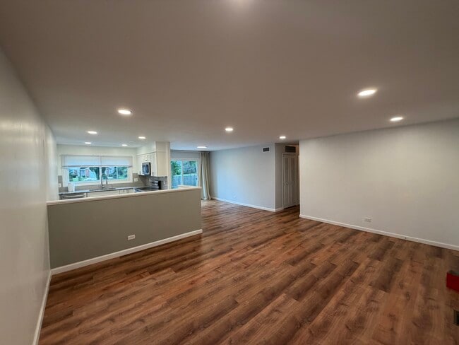 930 Dorncliff Ln