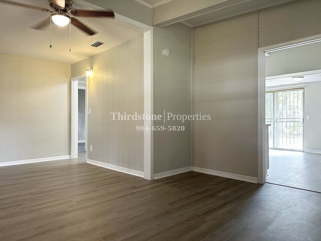 Photo - 3518 Japonica Rd N