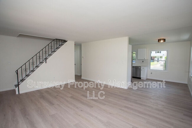 Photo - 73 Somerset Dr