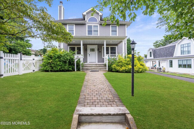 Photo - 250 Alpern Ave