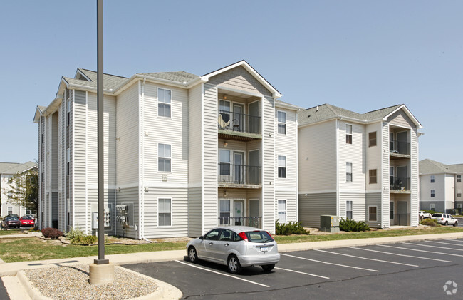 Building Photo - The Village at Chandler Crossings Rental