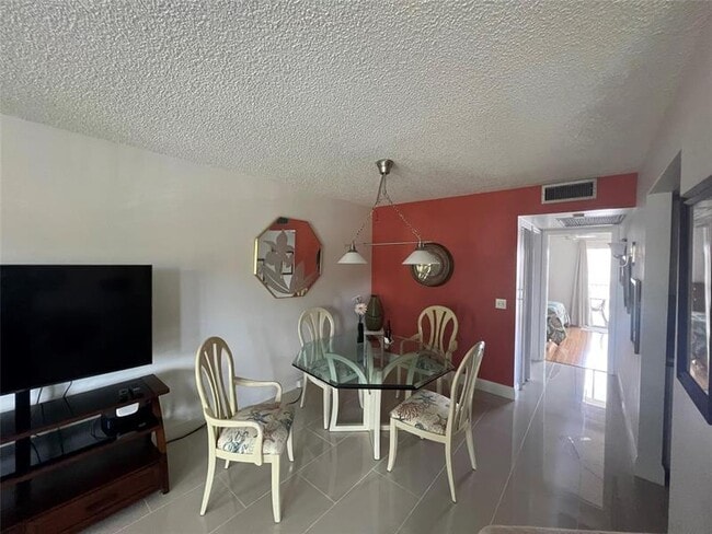 Photo - 1301 SW 134th Way Unit 204B