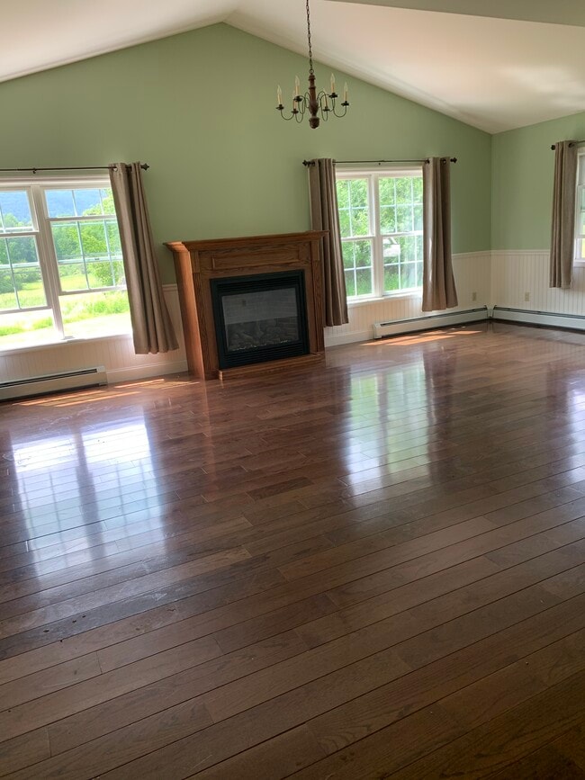 Large living room - 56 Finney Rd Casa