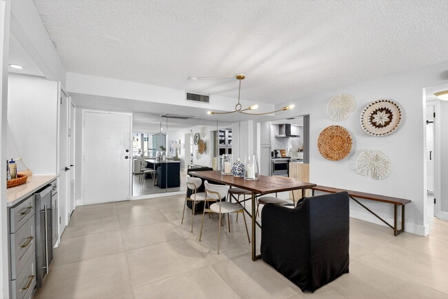 Photo - 3456 S Ocean Blvd Unidad 105