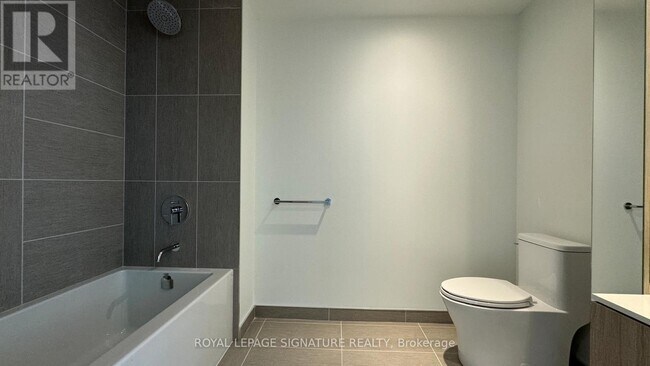 Photo - 28 Ann St Unit 1502