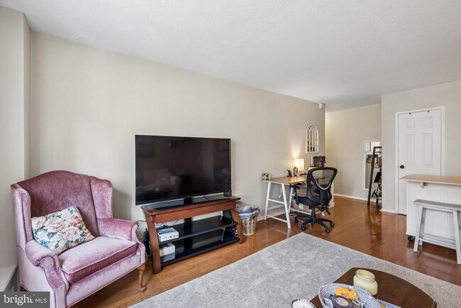 Photo - 2101 Chestnut St Unit 1019