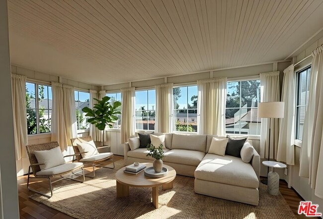 Building Photo - 6110 Scenic Ave