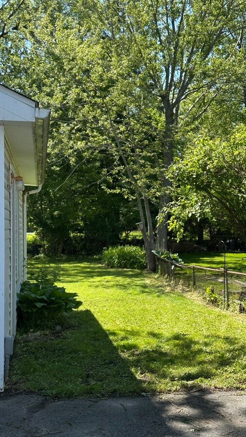 Photo - 70 Holland Ave Unit Lower